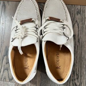 PLAYBOY White Loafers with Moccasin Design